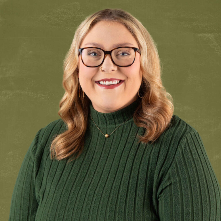 headshot of Haley Thompson