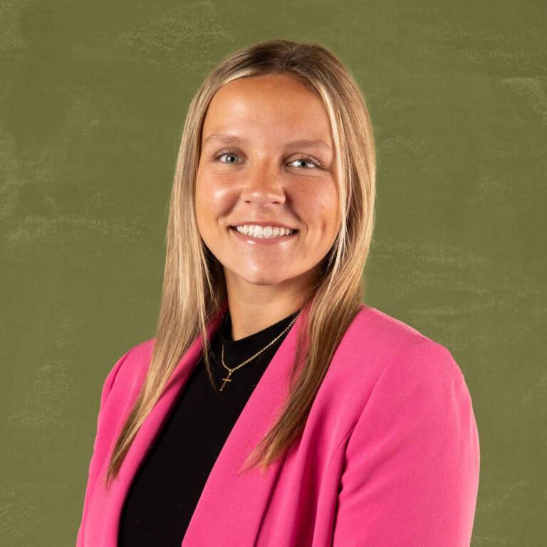 headshot of Emily Hope